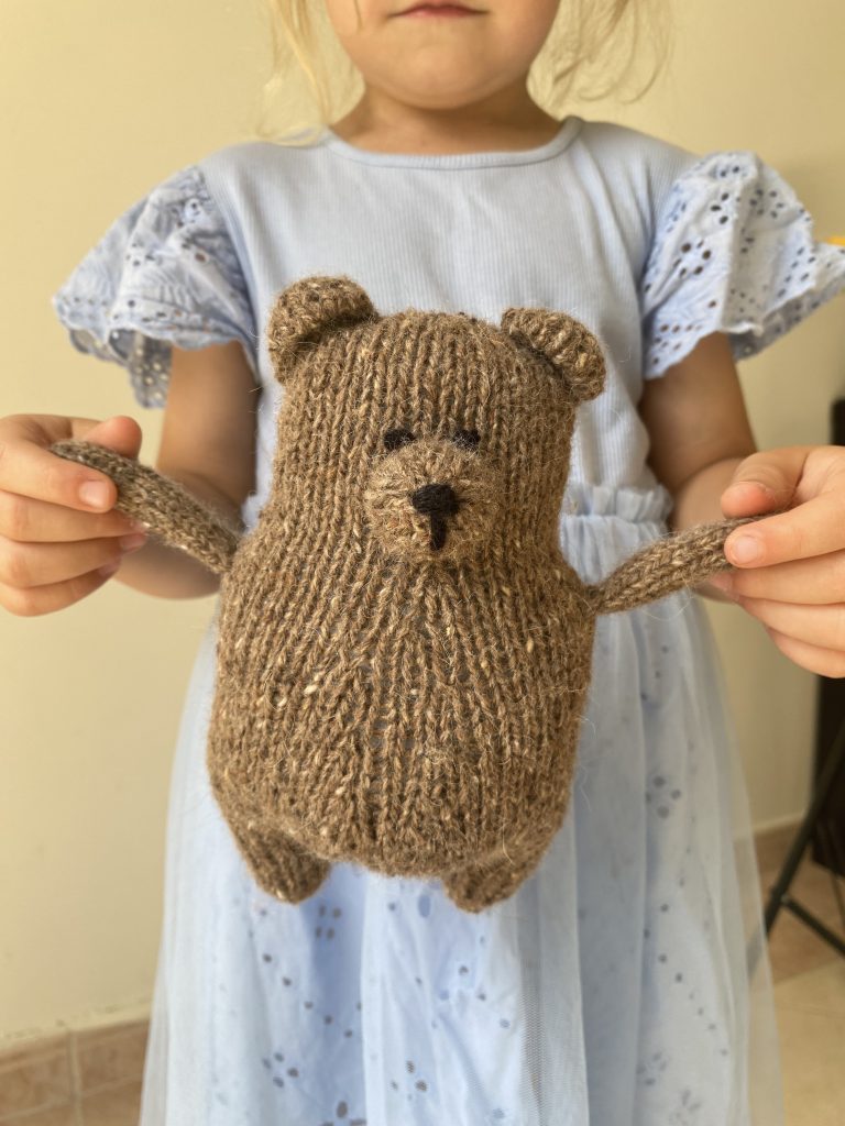 Little Teddy Bear (in-the-round vers.) Knitting Pattern