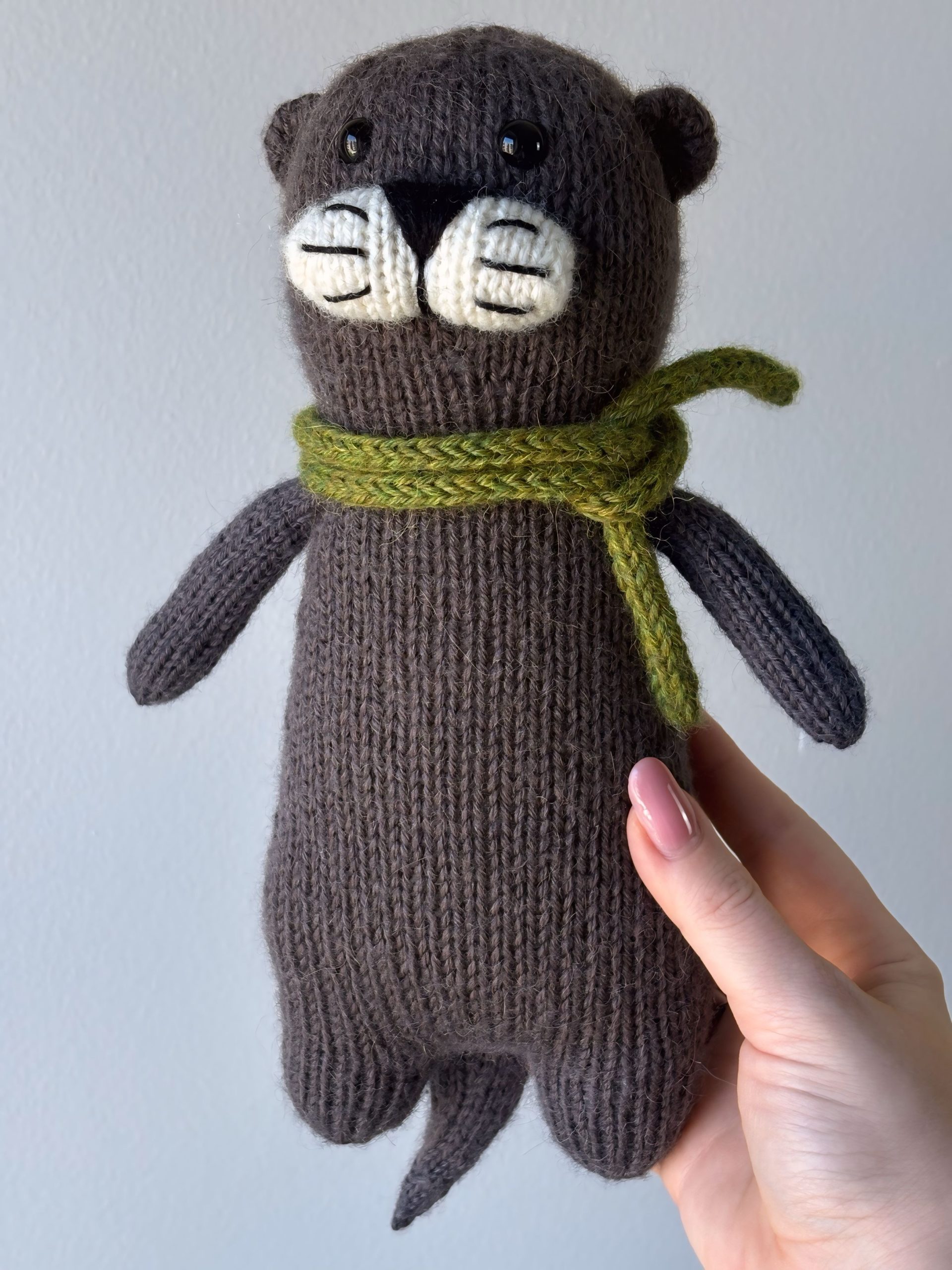 Bigo Otter Toy Knitting Pattern ROUND Version | Instant Download PDF - Image 2